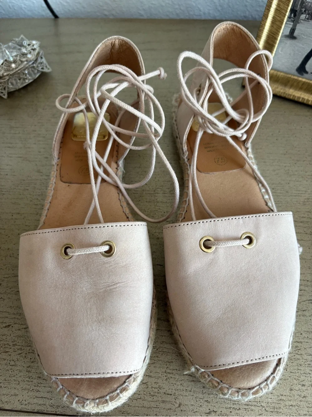 kanna comfortable lace